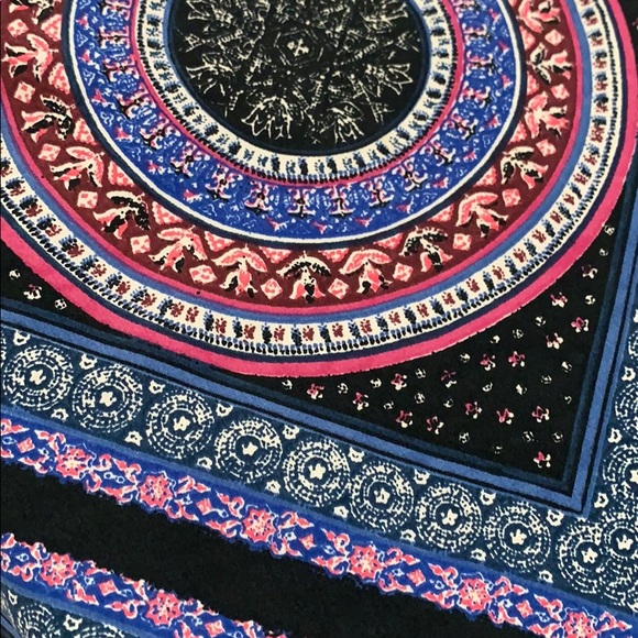 Hollister Tank - Picture 2 of 5